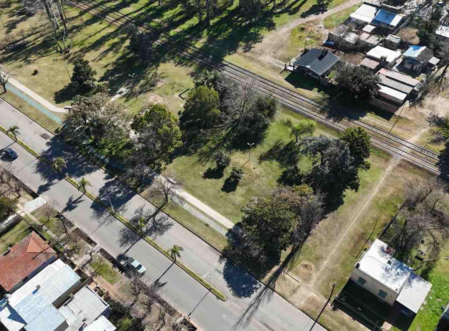 Foto de VENTA LOTE COMERCIAL CENTRO ROLDAN 727 M2, imagen 5