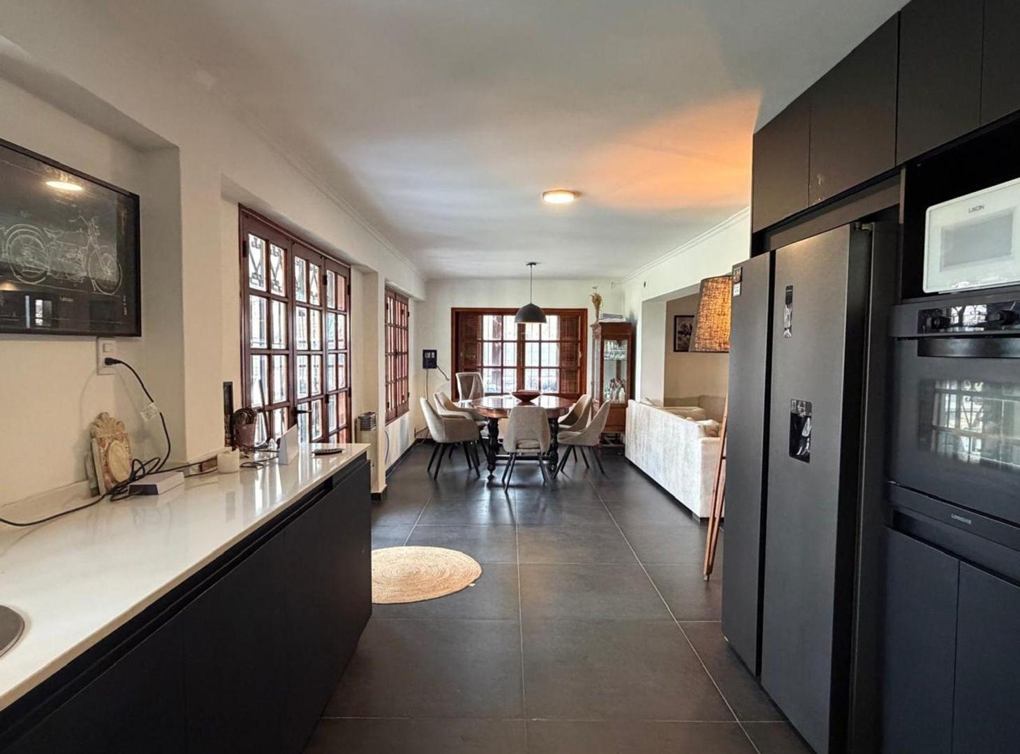 Foto de CASA RECICLADA EN VENTA 2 DORMITORIOS ROLDAN., imagen 2