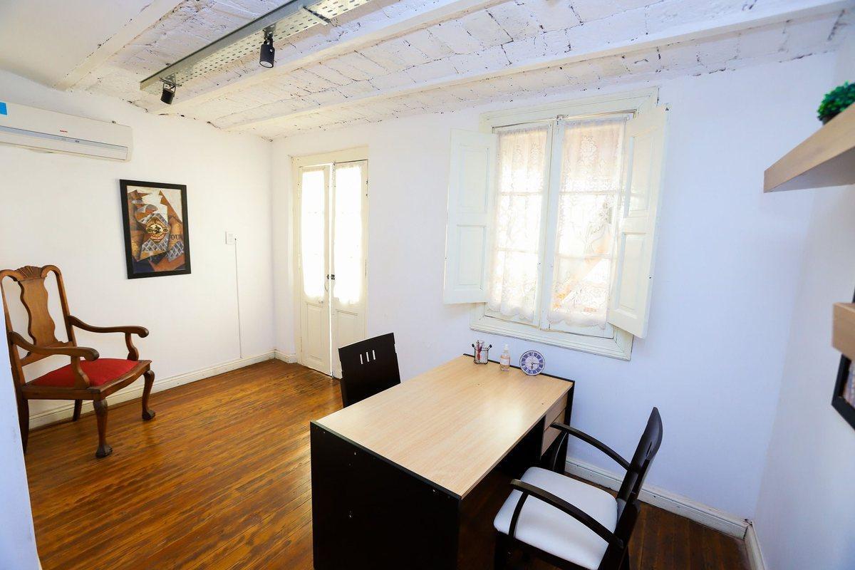 Foto de Casa en venta con local comercial y 8 oficinas, imagen 3