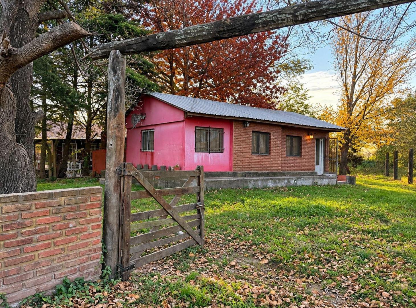 Foto de Casa esquina con pileta sobre terreno de 1.346 mt2, imagen 2