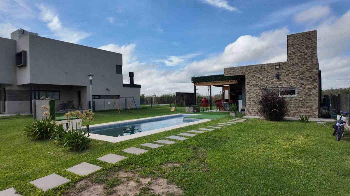 Foto de CASA EN VENTA 2 DORMITORIOS-BRISANOVA - P. ESTHER, imagen 2
