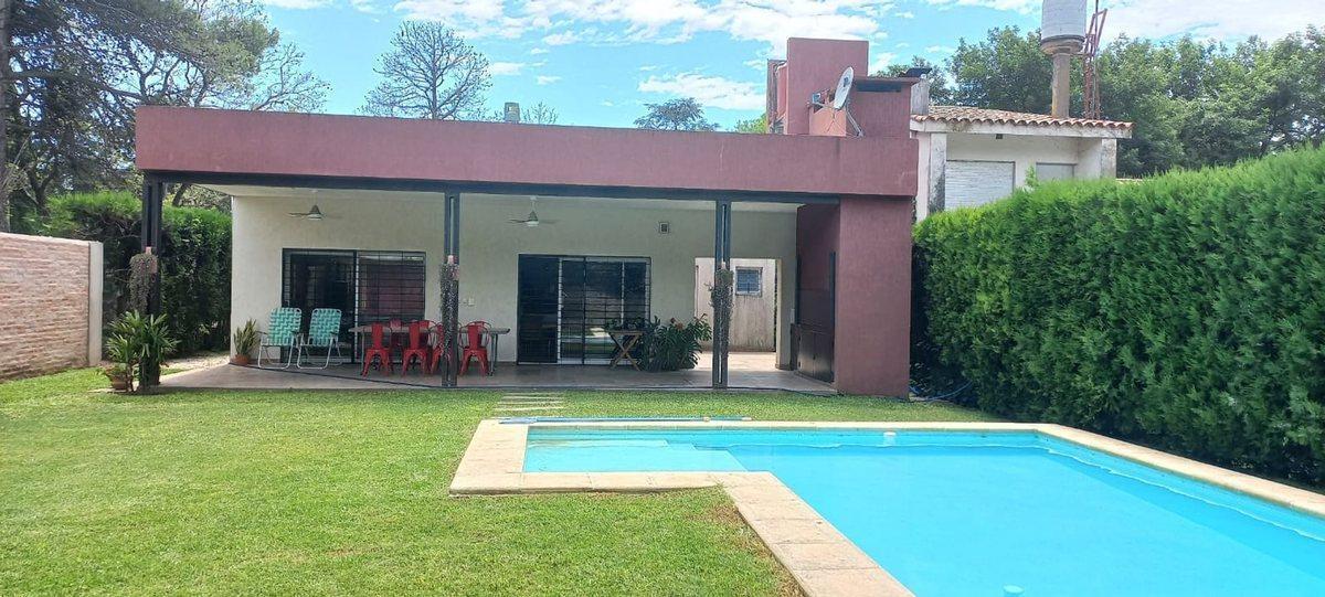 Foto de EN VENTA CASA 2 DORMITORIOS - PUEBLO ESTHER, imagen 2
