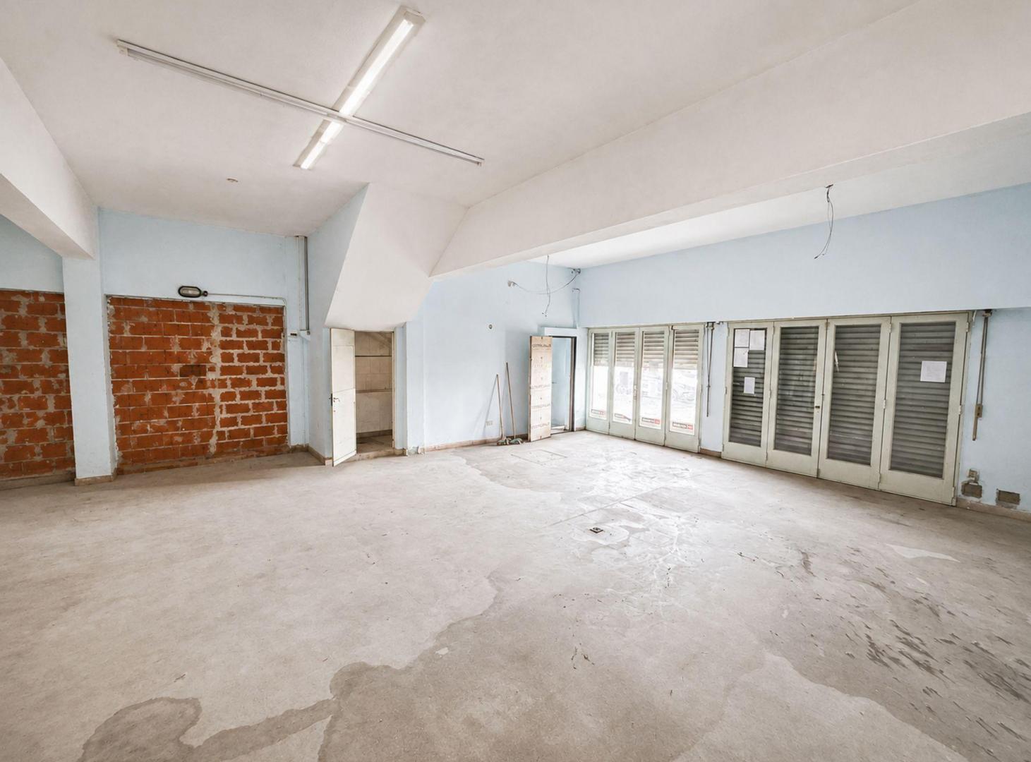 Foto de Salón / Local en venta sobre Bv. Oroño, imagen 1