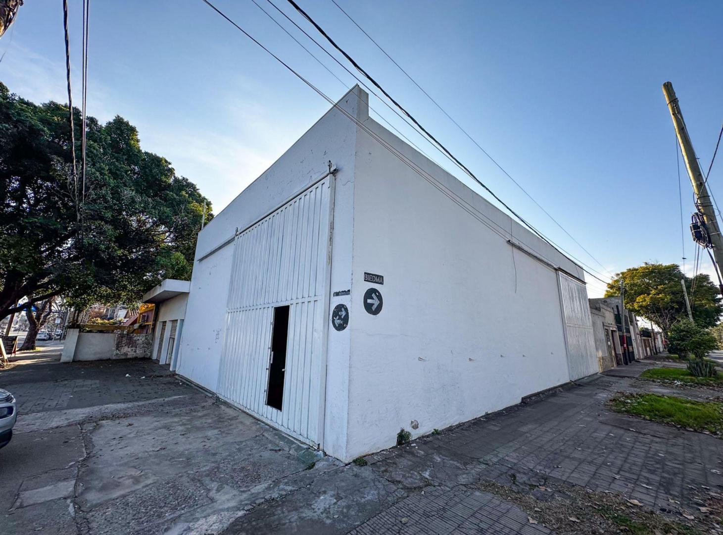 Foto de Galpón + Salón en venta sobre Bv. Oroño 402 mt2, imagen 4