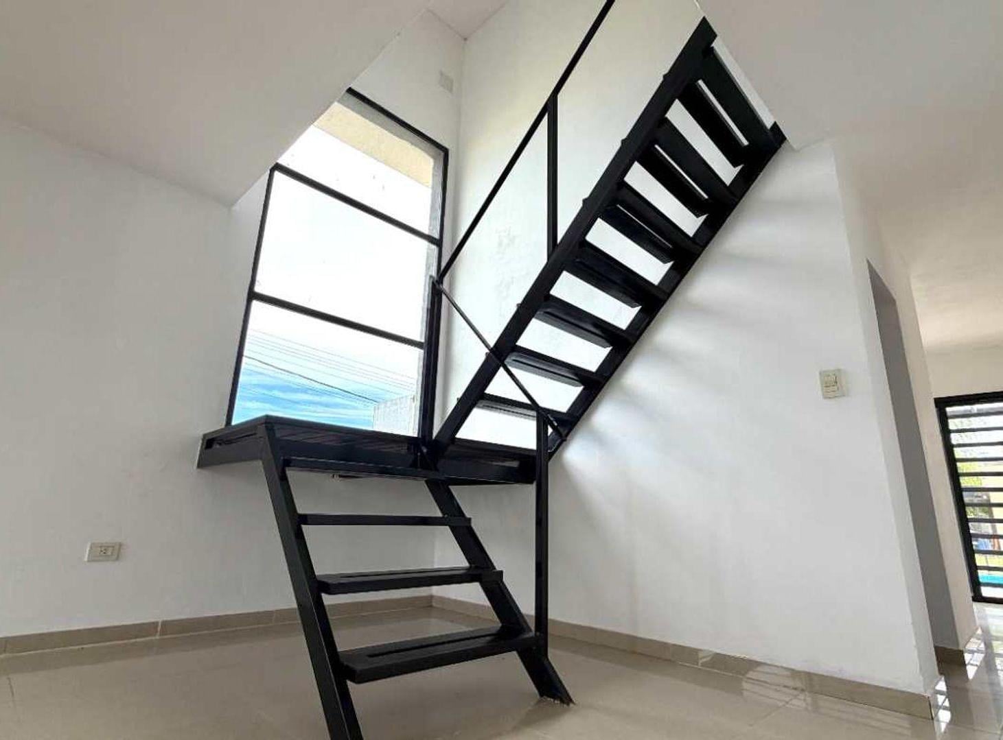 Foto de CASA EN VENTA BARRIO LAS TARDES - ROLDÁN + PILETA, imagen 5