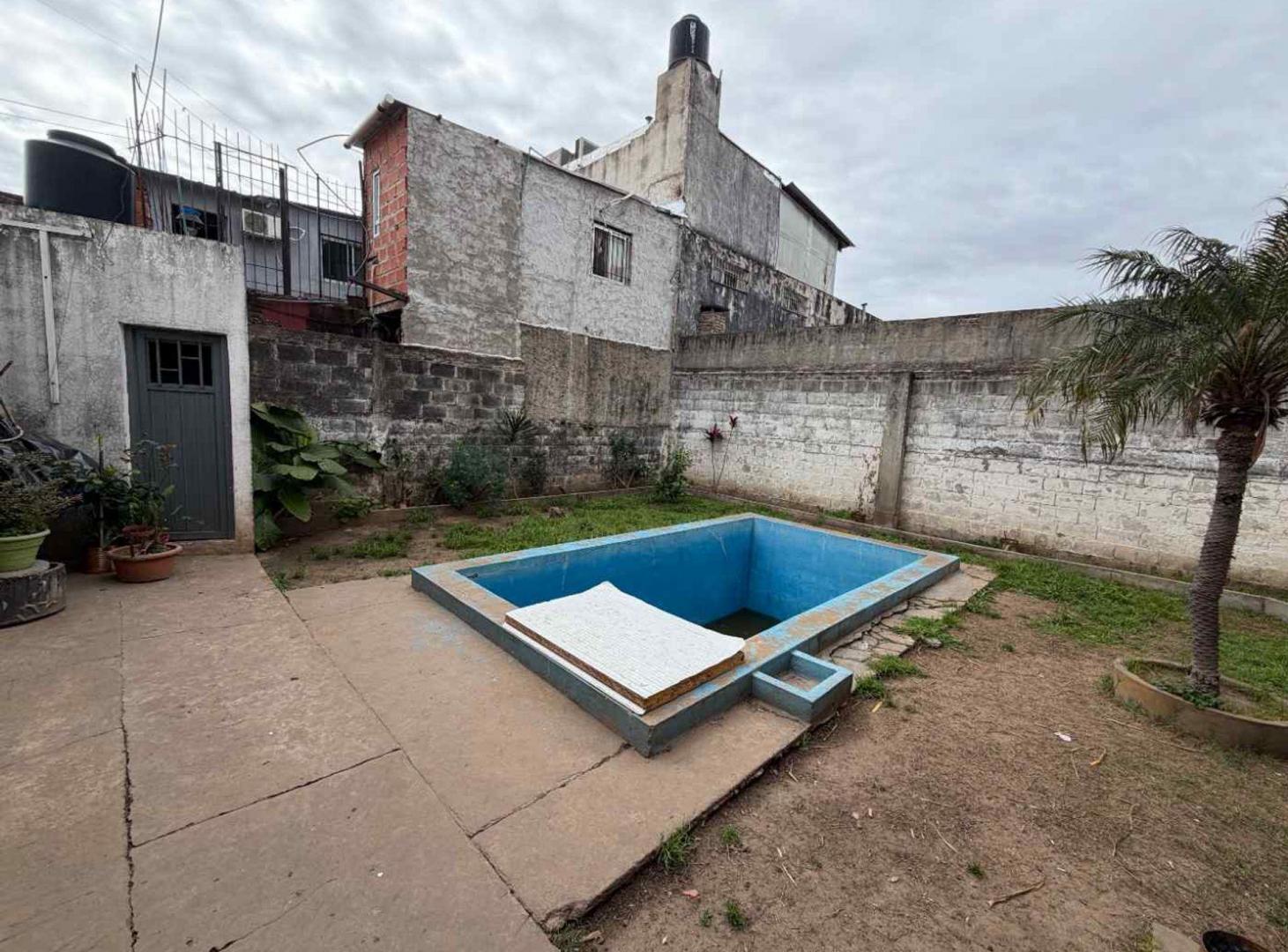 Foto de VENTA CASA 3 DORMITORIOS CON COHERA Y PATIO, imagen 1