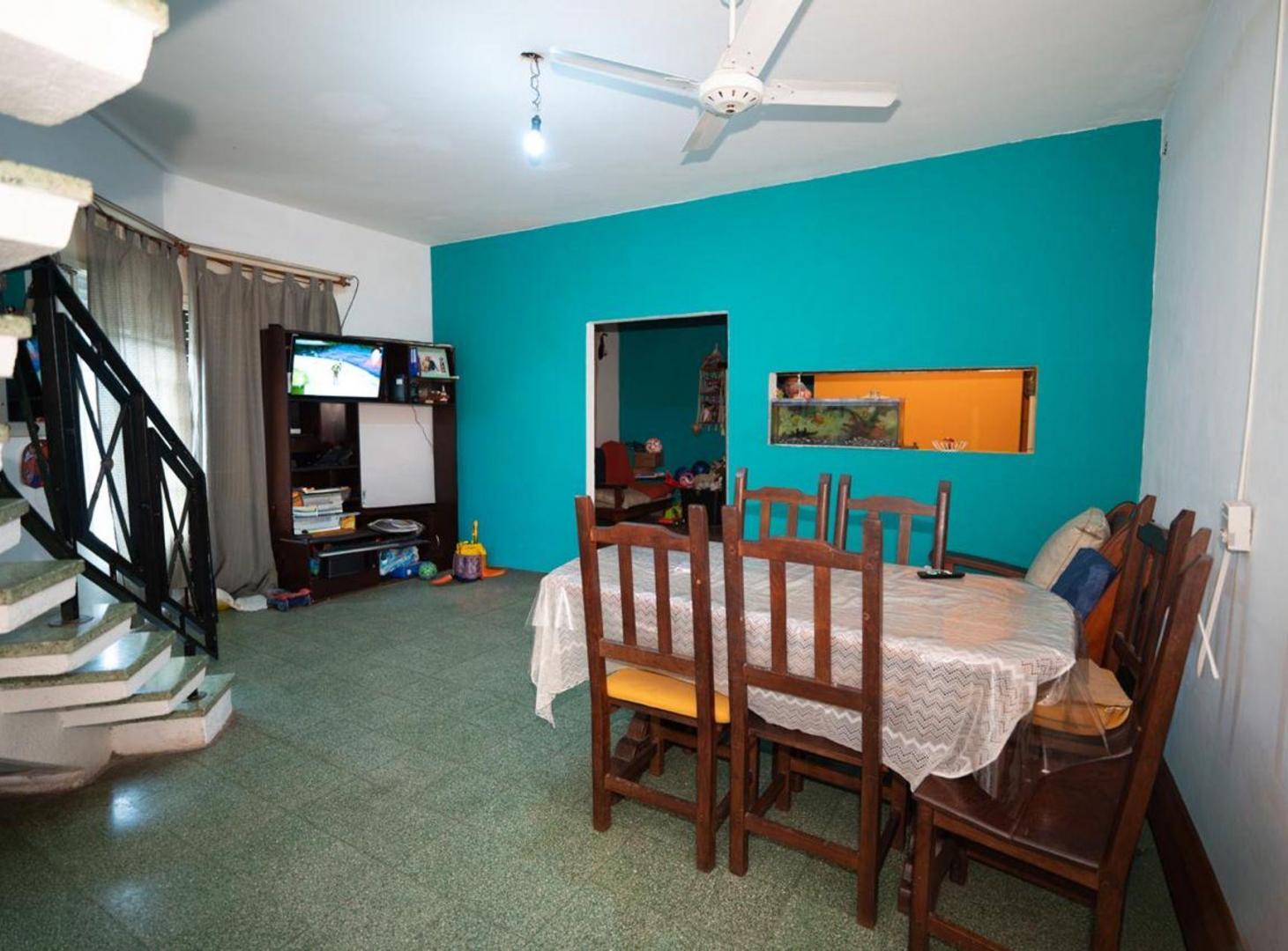Foto de CASA EN VENTA Y LOCAL COMERCIAL A REFACCIONAR, imagen 1