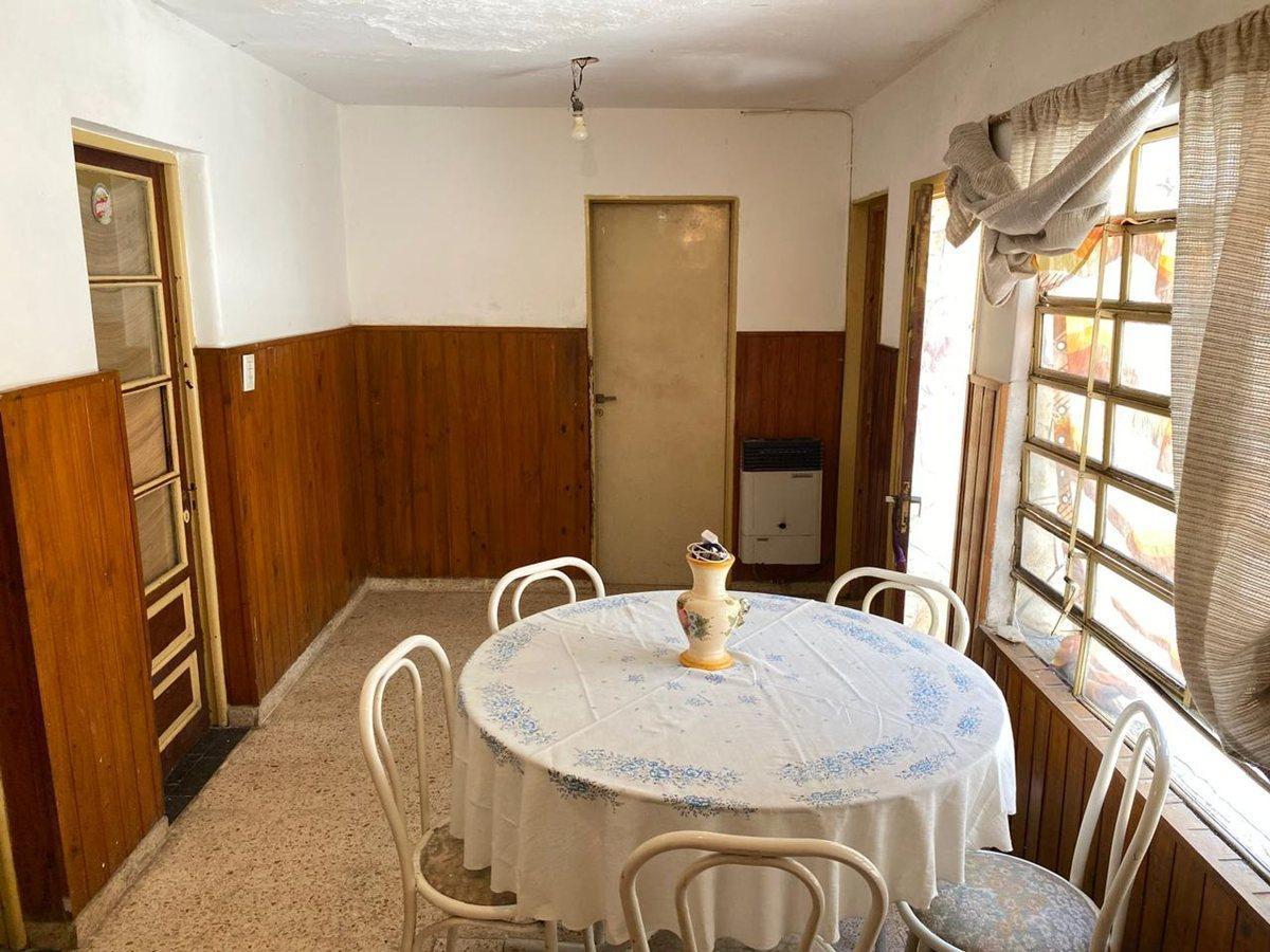 Foto de Casa pasillo con patio. Venta. Barrio Belgrano., imagen 1