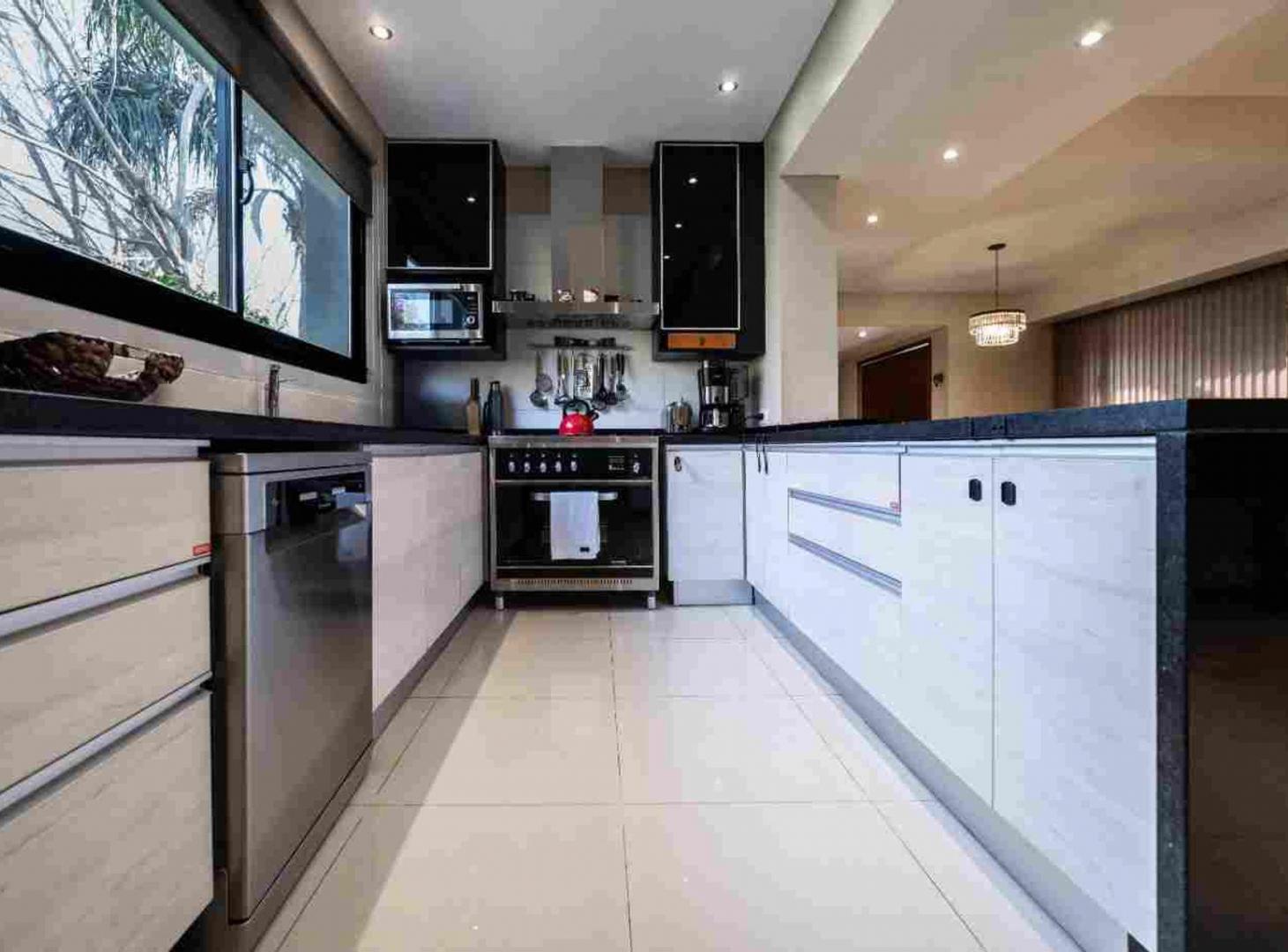 Foto de CASA 3 DORM. EN VENTA - SAN MARINO FUNES HILLS, imagen 3