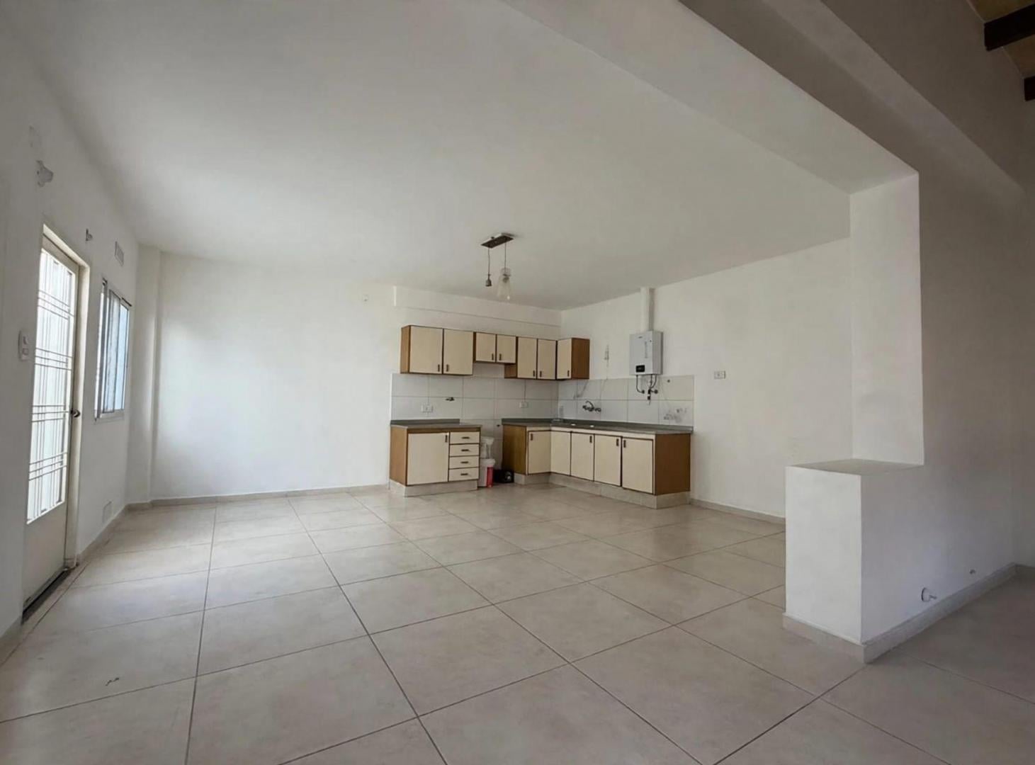 Foto de VENTA DE CASA DE 2 DORMITORIOS EN FISHERTON, imagen 2