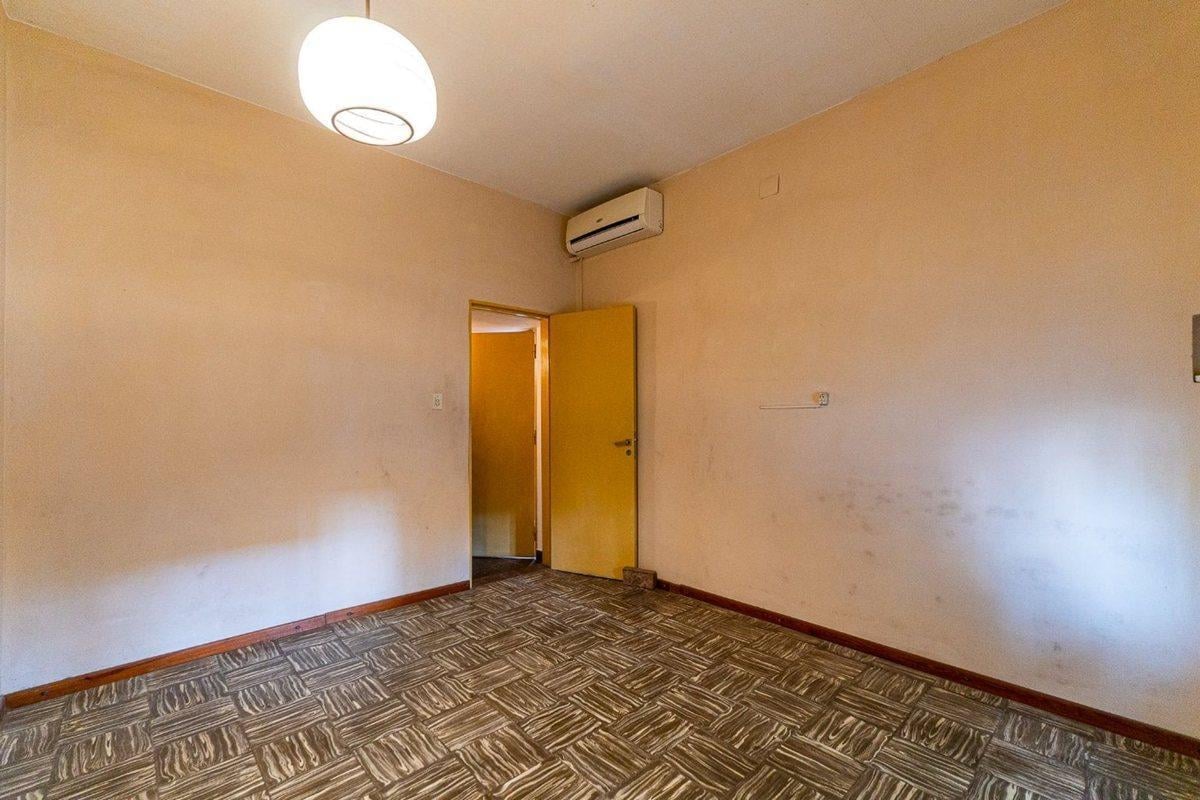 Foto de VENTA CASA DOS DORMITORIOS Y COCHERA - ECHESORTU, imagen 4