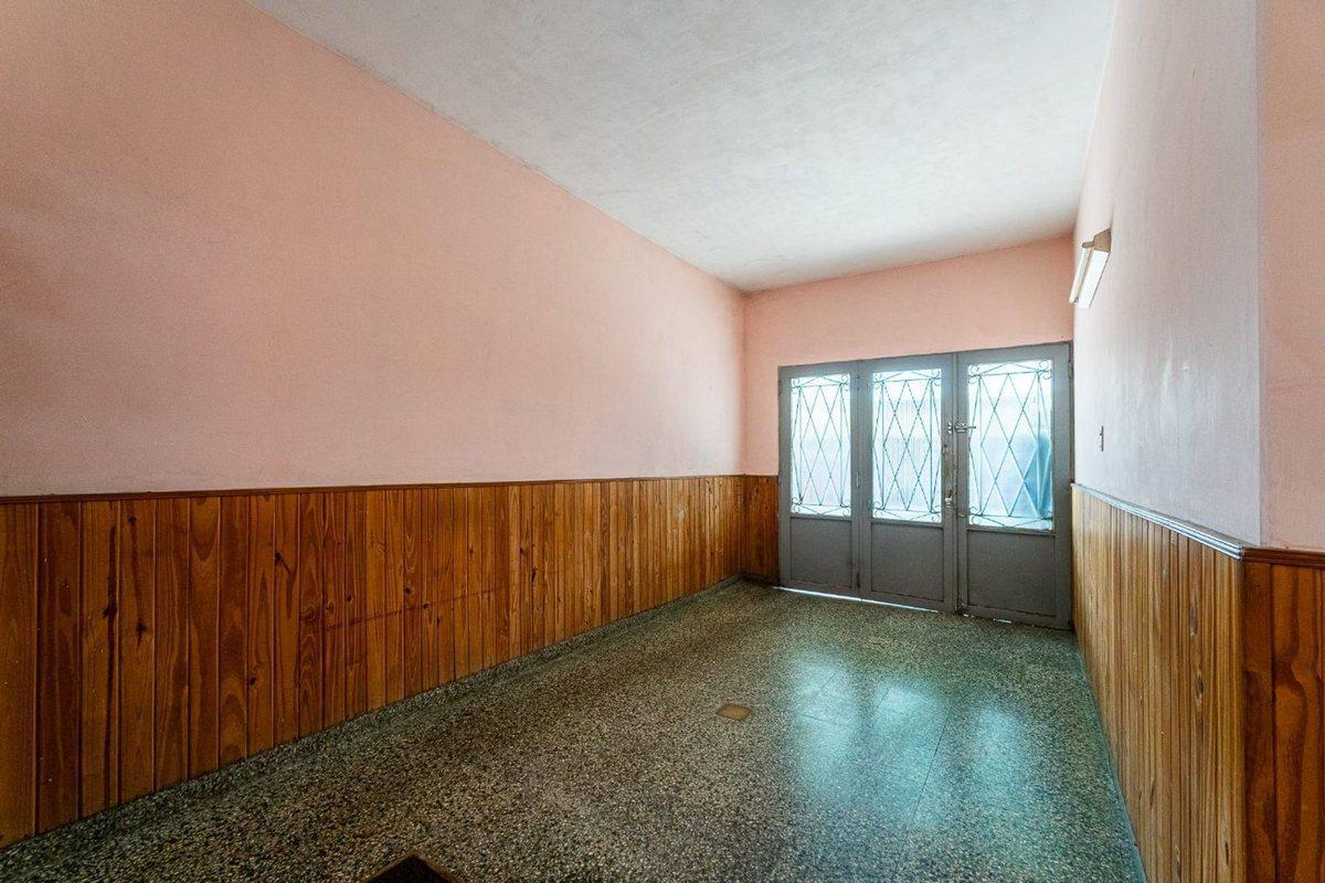 Foto de VENTA CASA DOS DORMITORIOS Y COCHERA - ECHESORTU, imagen 5
