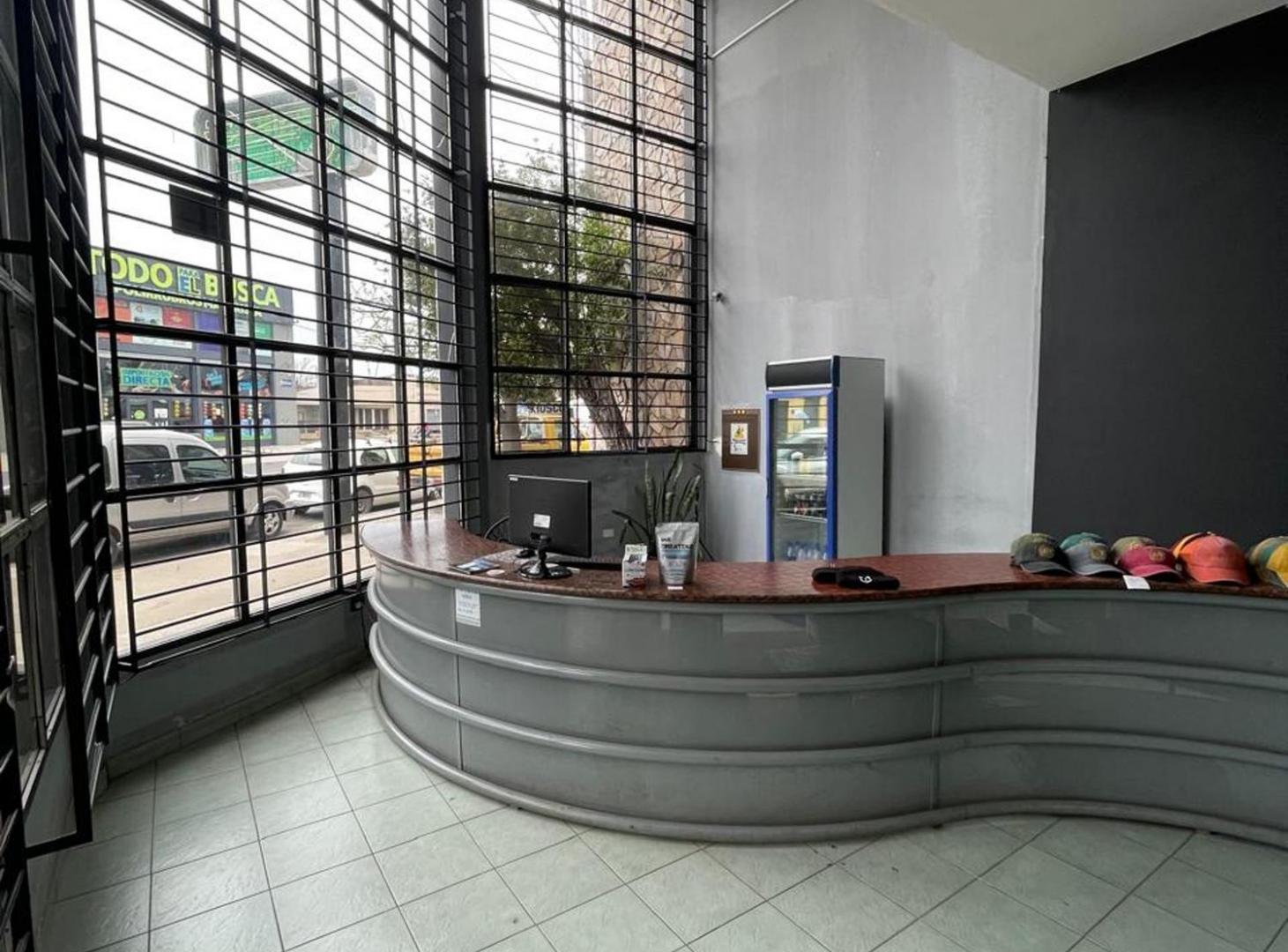 Foto de GALPÓN EN VENTA SOBRE AV PRINCIPAL VGG + OFICINAS, imagen 5