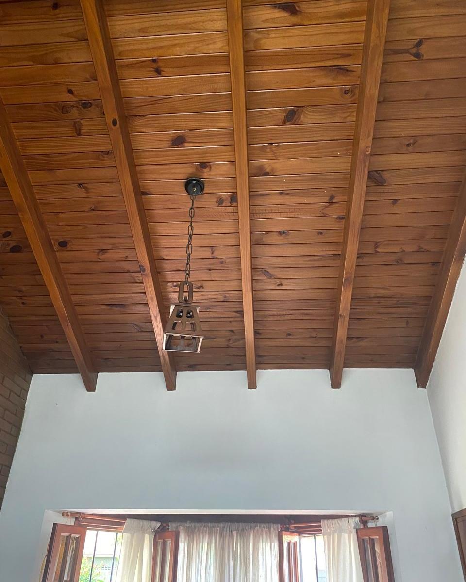 Excepcional, Ampliada con Finas Terminaciones Casa en Barrio Ujemvi 1