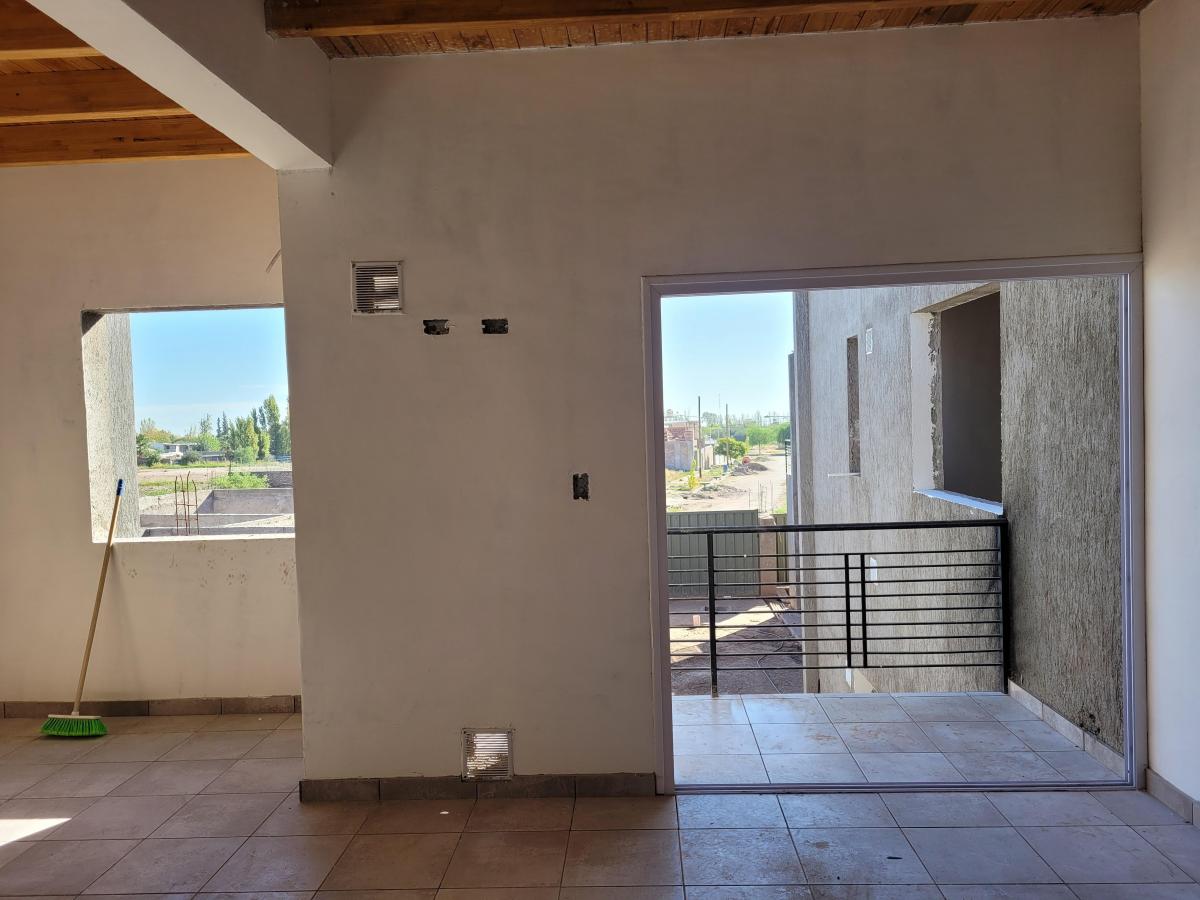 Venta de Departamentos B° Andesmar, 2 Dorm., Cochera, Entrega 30 Diás 1