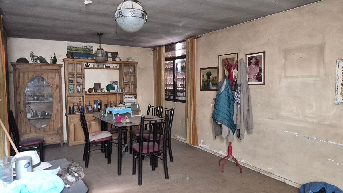 Foto de Ideal para Reciclar o Invertir — Casa en B° UJEMVI, a Metros de Acceso, imagen 4