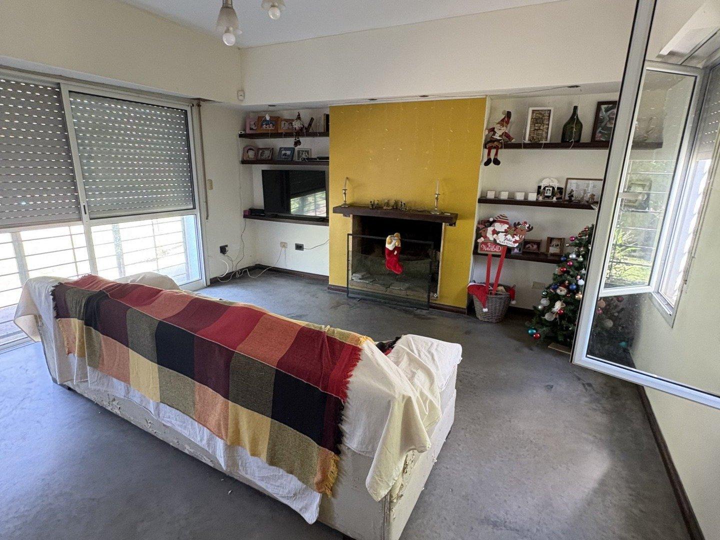 Foto de FUNES - CASA 4 DORMITORIOS - HERMOSA FORESTACiON, imagen 5