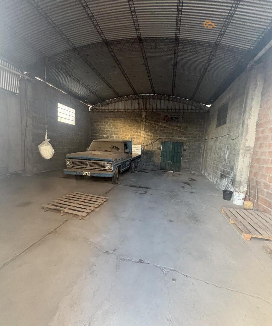 Foto de EN VENTA GALPON ROLDAN - ZONA CÉNTRICA, imagen 4