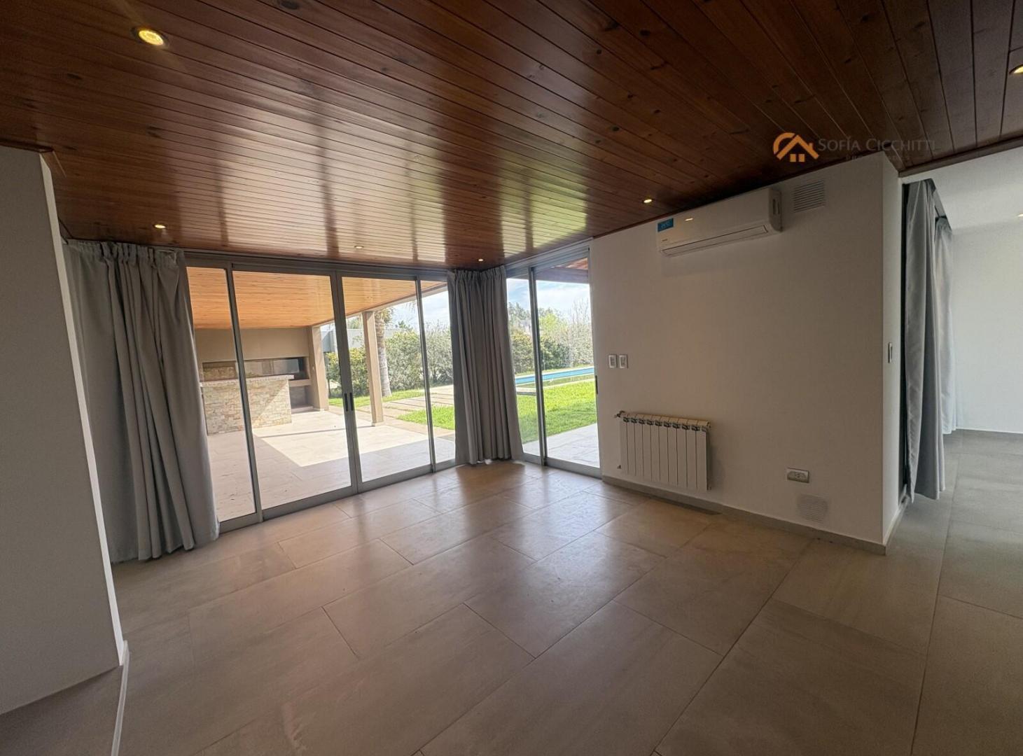 Foto de EN VENTA - PUERTO ROLDÁN BARRIO CERRADO- 3 DORMIT-4 BAÑOS- PISCINA, imagen 1