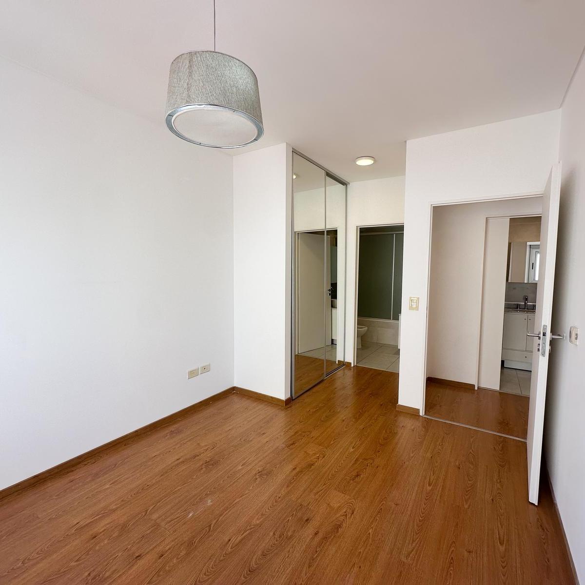 Departamento en Venta de 3 Ambientes con Cochera y Balcon Caballito 5