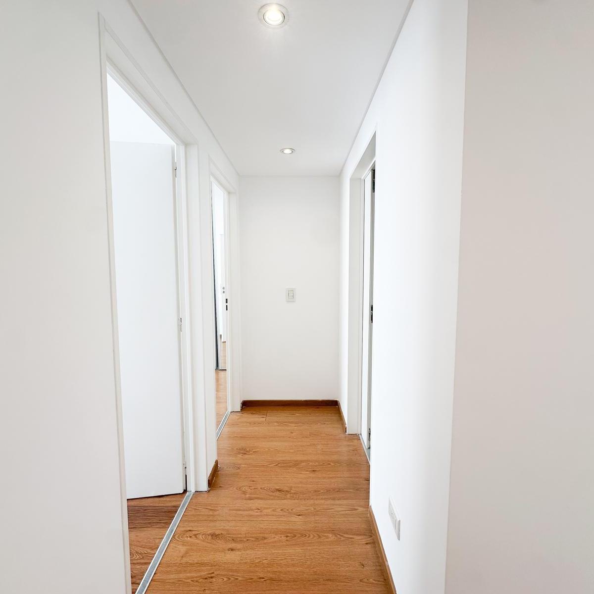 Departamento en Venta de 3 Ambientes con Cochera y Balcon Caballito 4