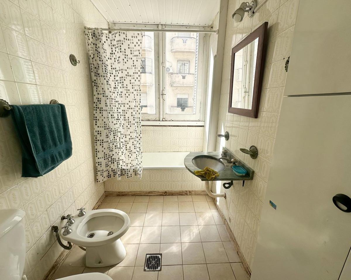 Departamento en Venta en Edificio Historico 8 Ambientes 1