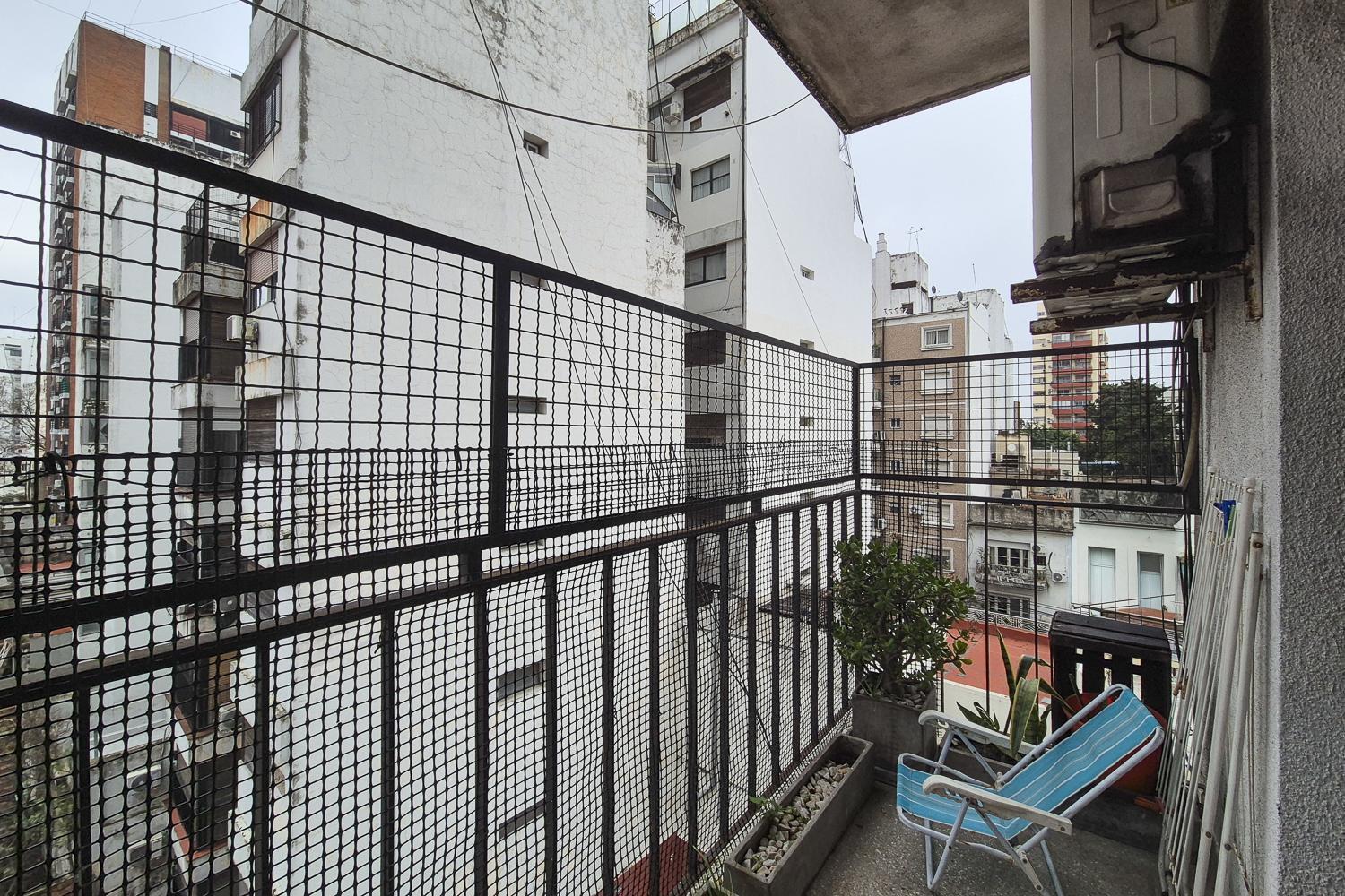 Foto de VENTA DEPARTAMENTO DE 4 AMBIENTES CON BALCON EN ALMAGRO, imagen 3