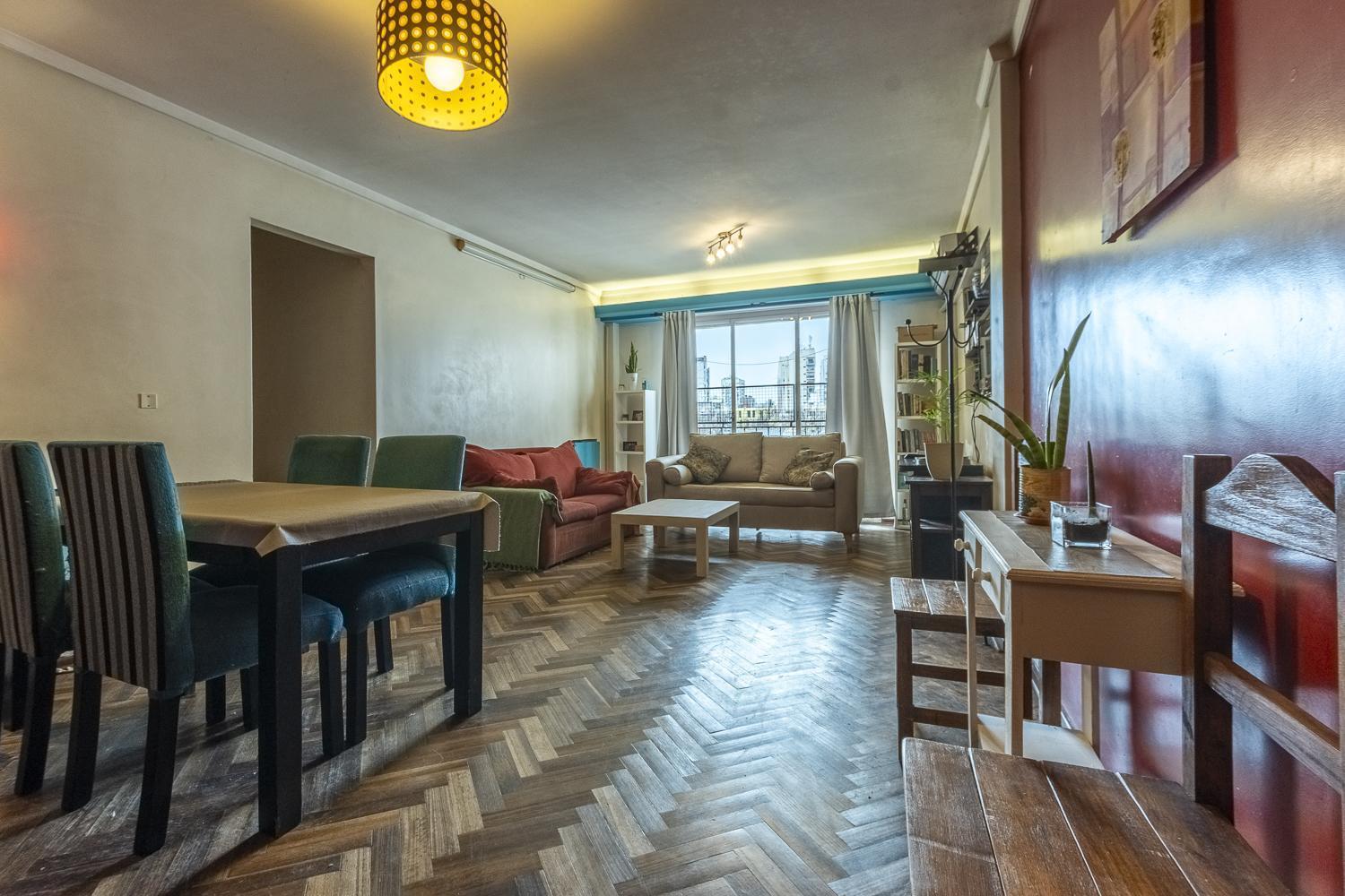 Foto de VENTA DEPARTAMENTO DE 4 AMBIENTES CON BALCON EN ALMAGRO, imagen 2