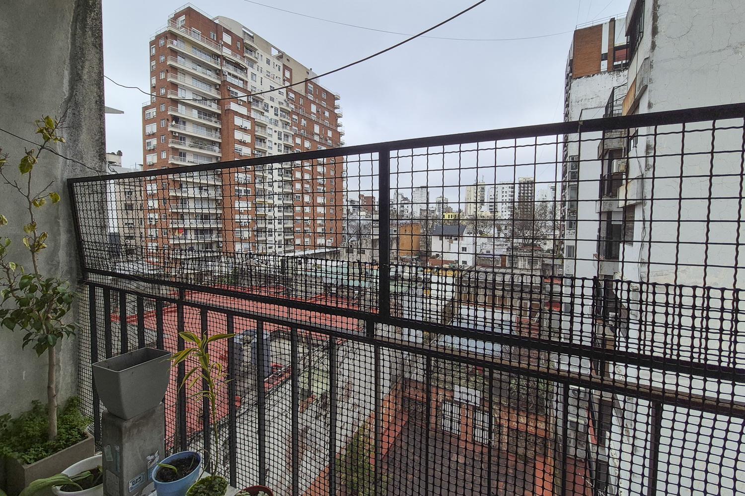 Foto de VENTA DEPARTAMENTO DE 4 AMBIENTES CON BALCON EN ALMAGRO, imagen 4