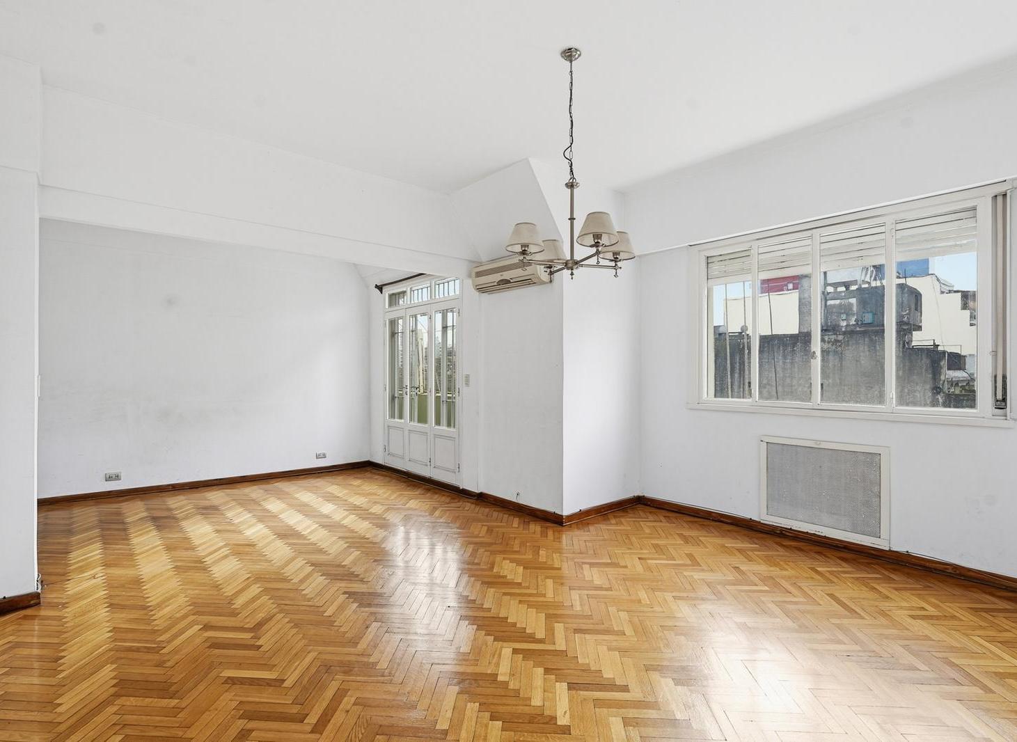 VENTA DEPARTAMENTO DE 3 AMBIENTES CON BALCON EN CABALLITO