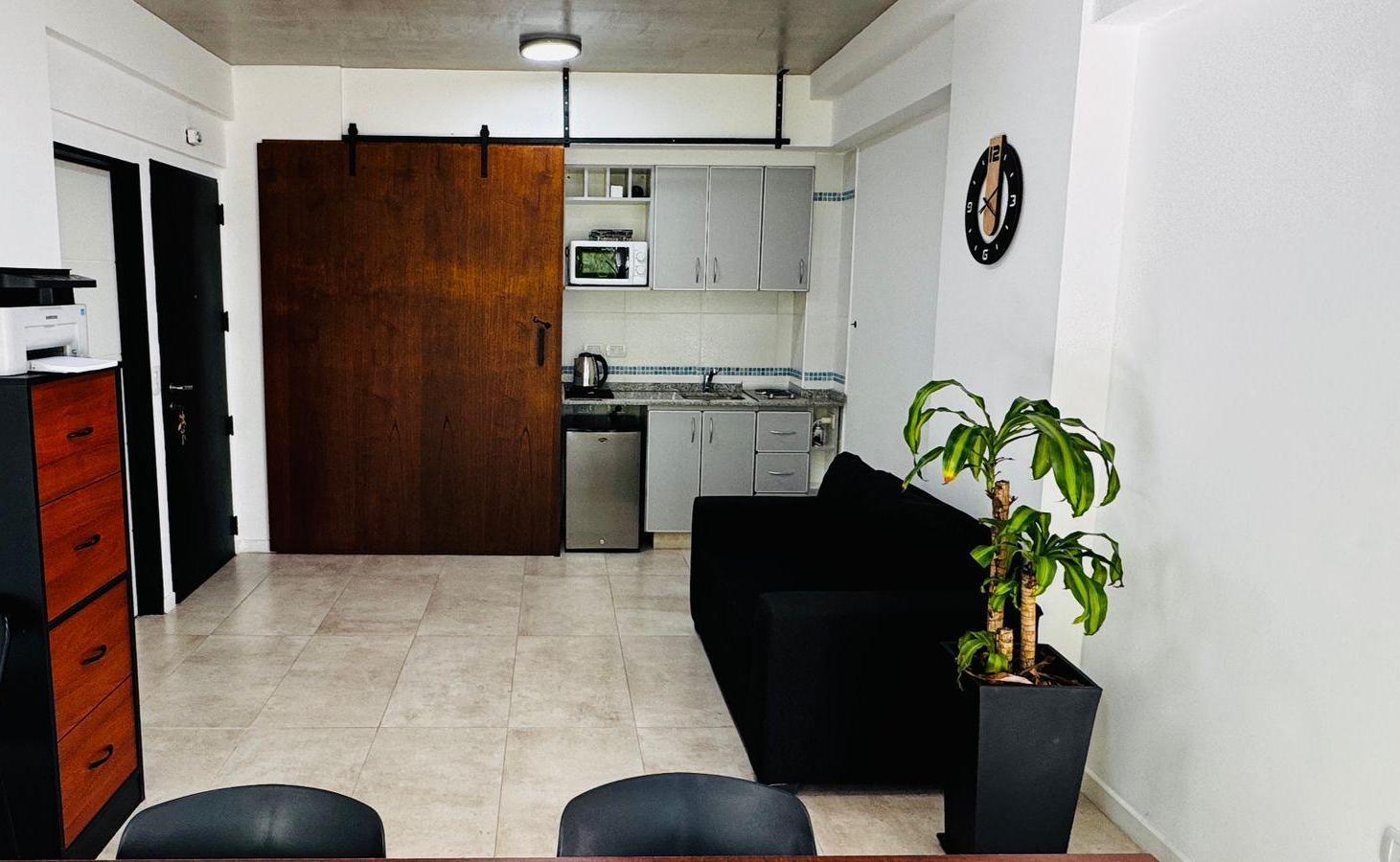 Foto de ALQUILER MONOAMBIENTE APTO PROFESIONAL EN FLORES, imagen 2