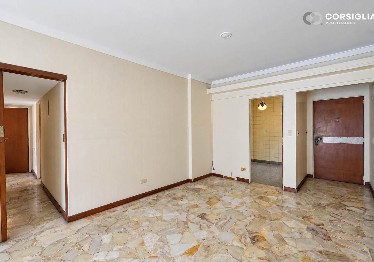 Foto de Venta departamento de 4 ambientes con dependencia en Flores, imagen 2