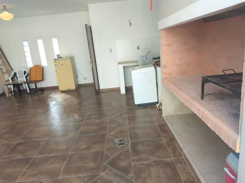 Departamento 6 Ambientes. | Av Rivadavia Al 9700 3