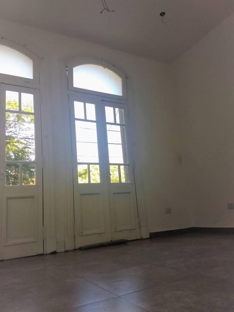 Departamento 6 Ambientes. | Av Rivadavia Al 9700 1