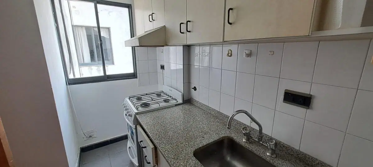 VENDO DEPTO. 1 DORMI C BALCON EN B CENTRO 2