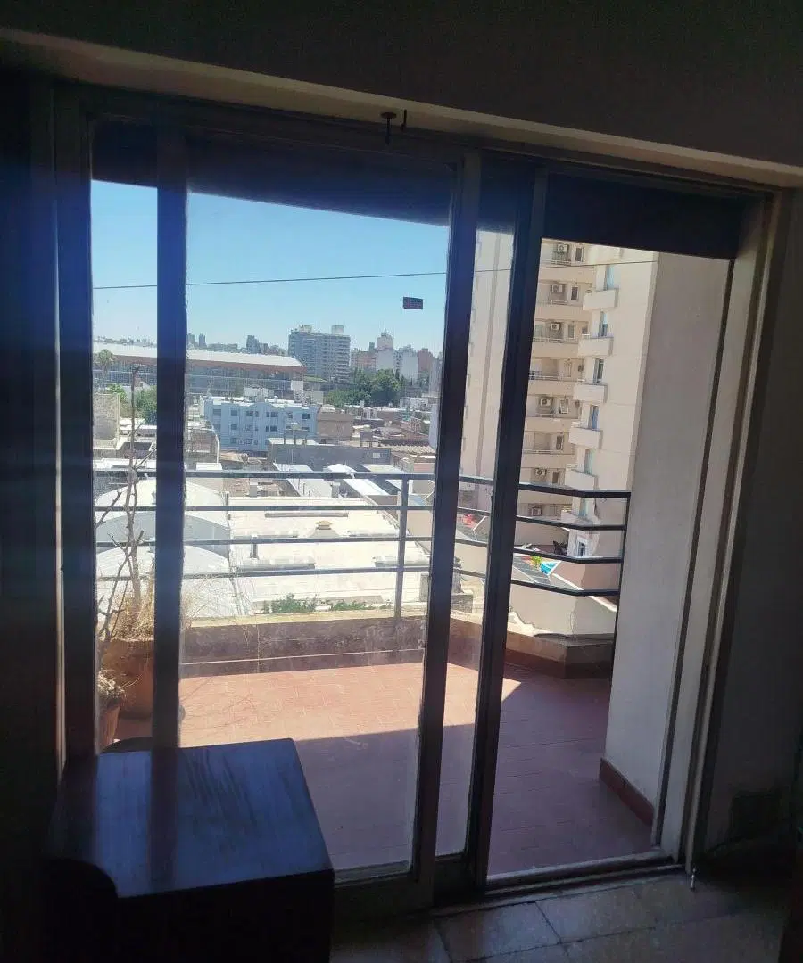 VENDO DEPTO 2 DORMI C BALCON A MIN DEL PLENO CENTRO 2