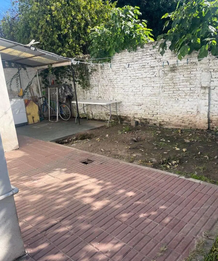 Muy lindo dpto. interno de 3 ambientes con jardín - Banfield Oeste 8