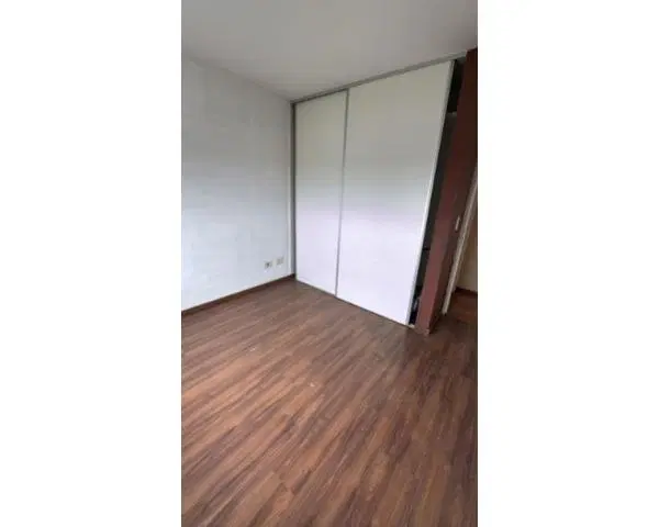 Dpto. de 2 ambientes en muy buena ubicación - Lomas de Zamora Este 3