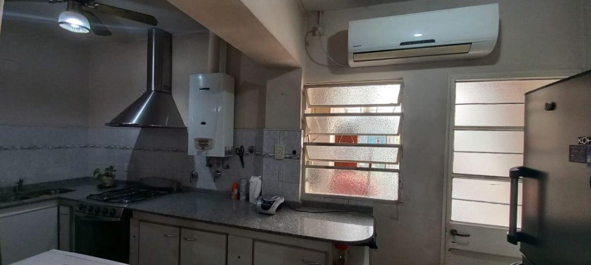Foto de Casa de 4 amb con fondo parquizado, Banfield, imagen 3