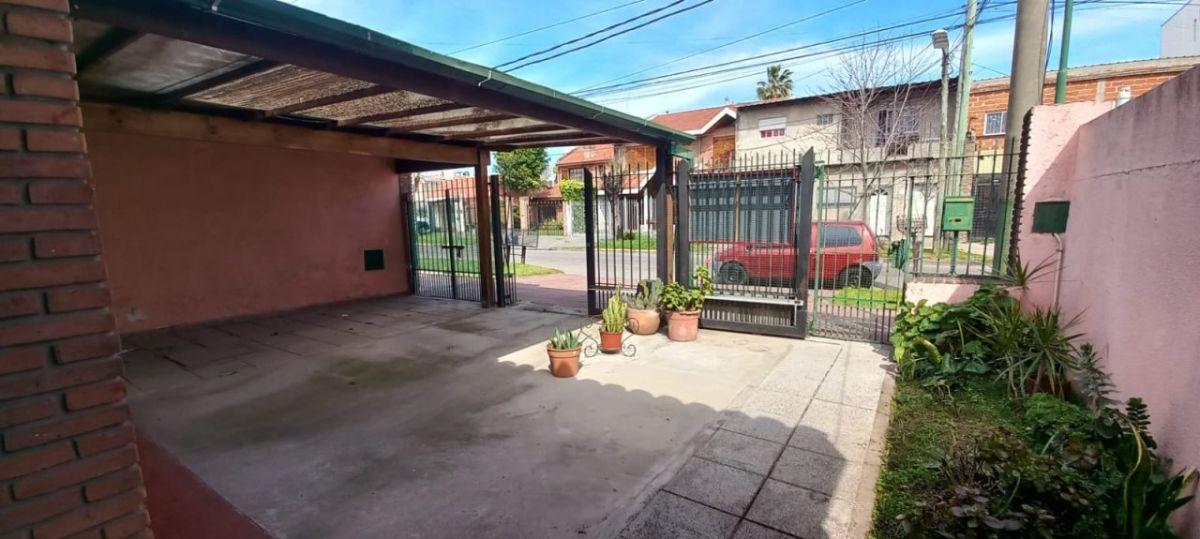 Foto de Casa de 4 amb con fondo parquizado, Banfield, imagen 5