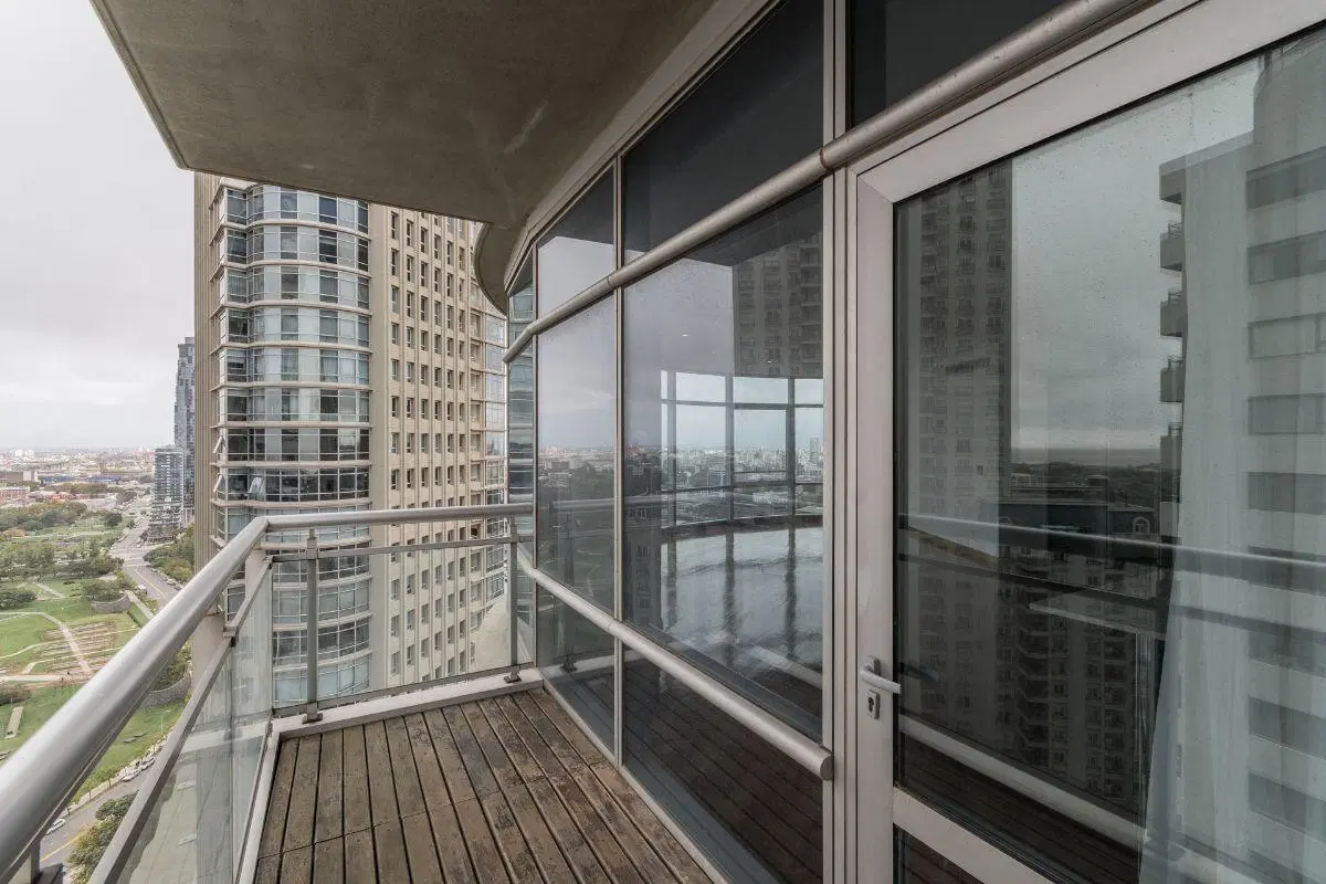 Alquiler tres ambientes balcón cochera baulera vista ciudad - piso 22 Mulieris Puerto Madero 4