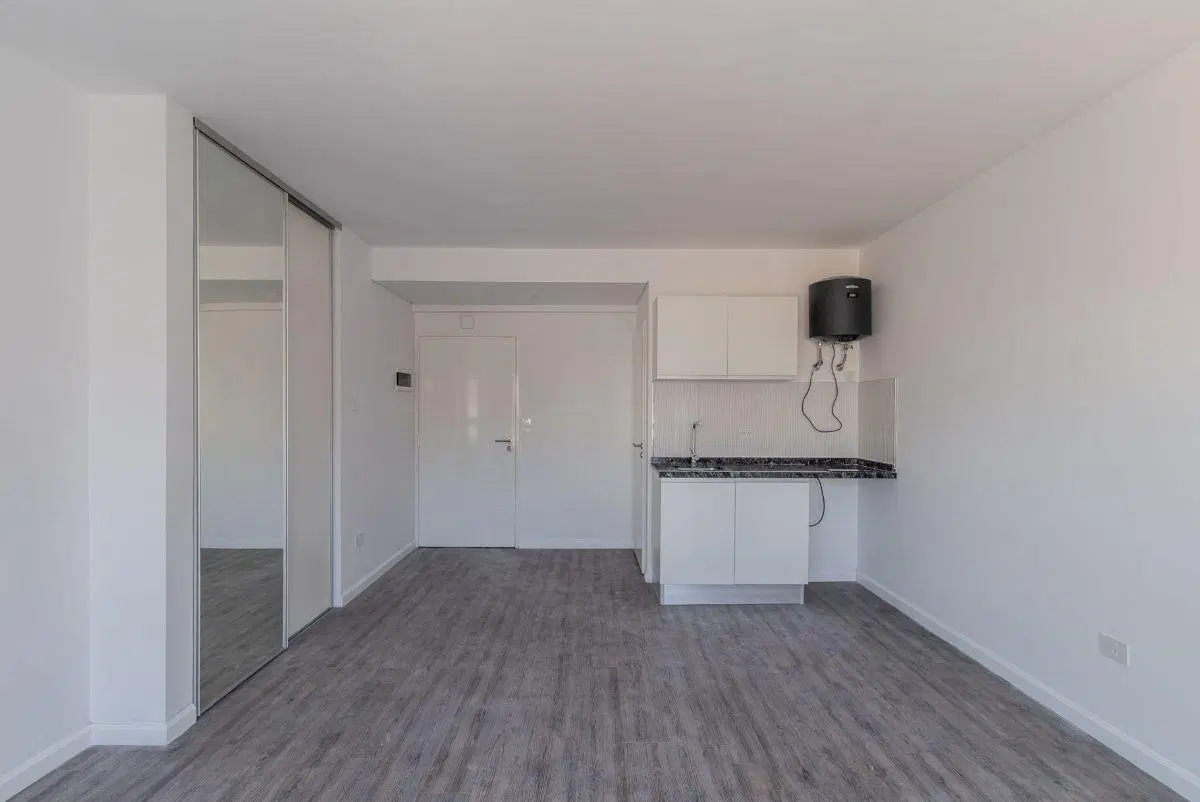 Venta departamento a estrenar piso 5 apto profesional y apto temporario Monserrat 8