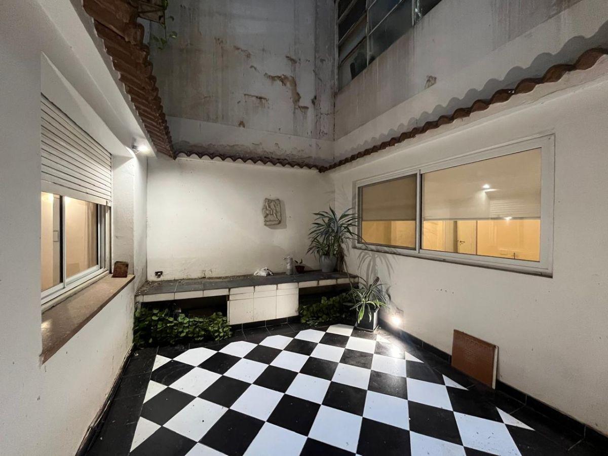 Foto de Alquiler departamento 4 ambientes 2 patios Recoleta, imagen 1
