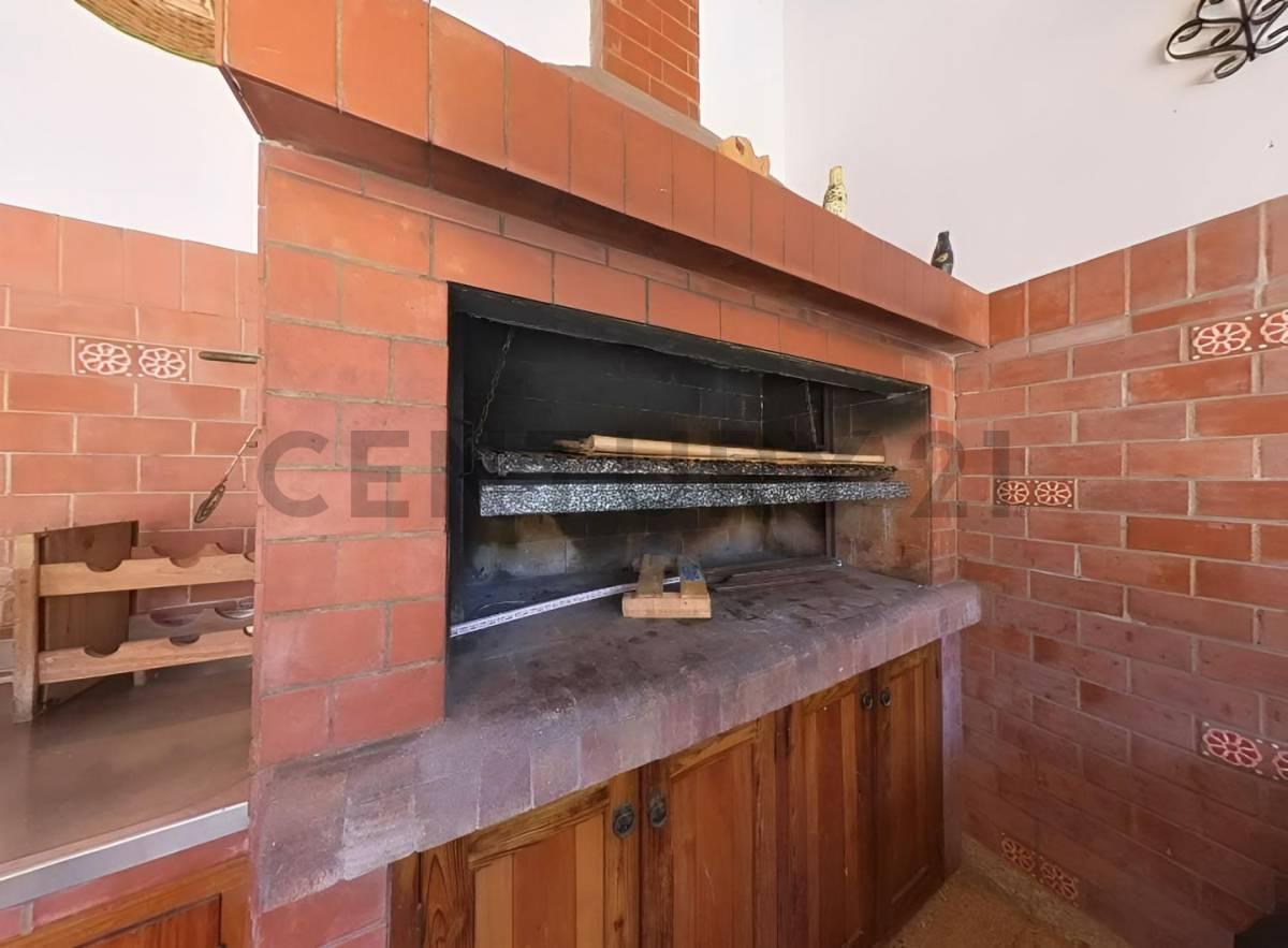 Venta de Casa Chalet de 5 Ambientes en Villa Pueyrredón, Cap 5