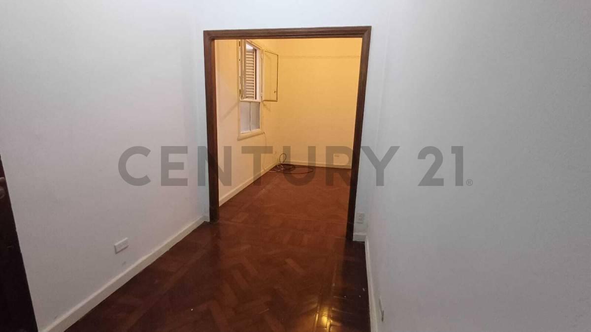 Foto de VENTA PH. 2 AMB. SAN TELMO, imagen 1