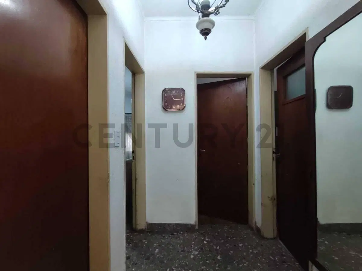 Casa de 5 ambientes en lote propio – Villa Udaondo 3