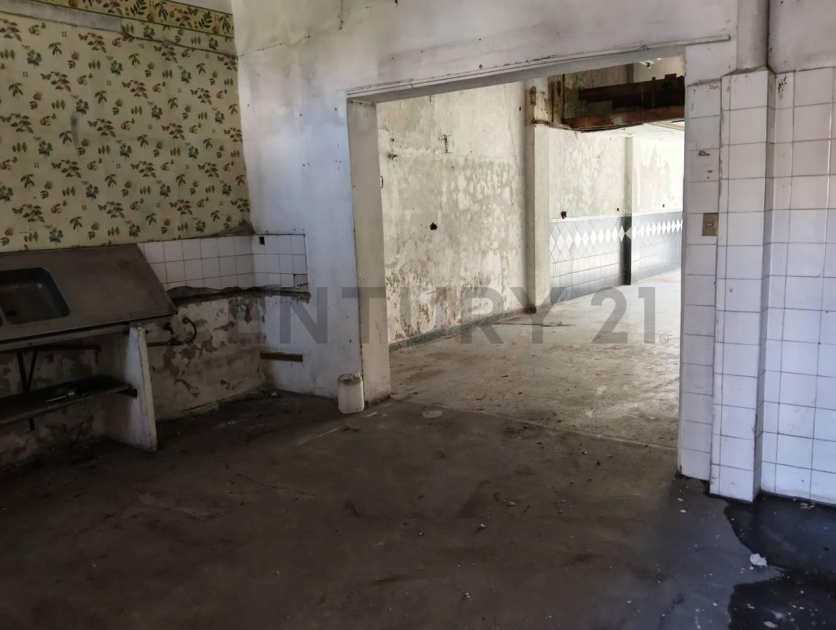 Foto de VENTA LOCAL SAN ISIDRO CON FONDO, imagen 5
