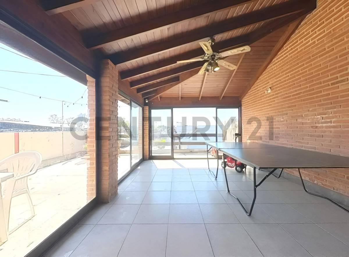 Foto de Venta de PH AMPLIO 4 AMBIENTES CON 150m2 CUBIERTOS / 166M2 TOTALES / +, imagen 1