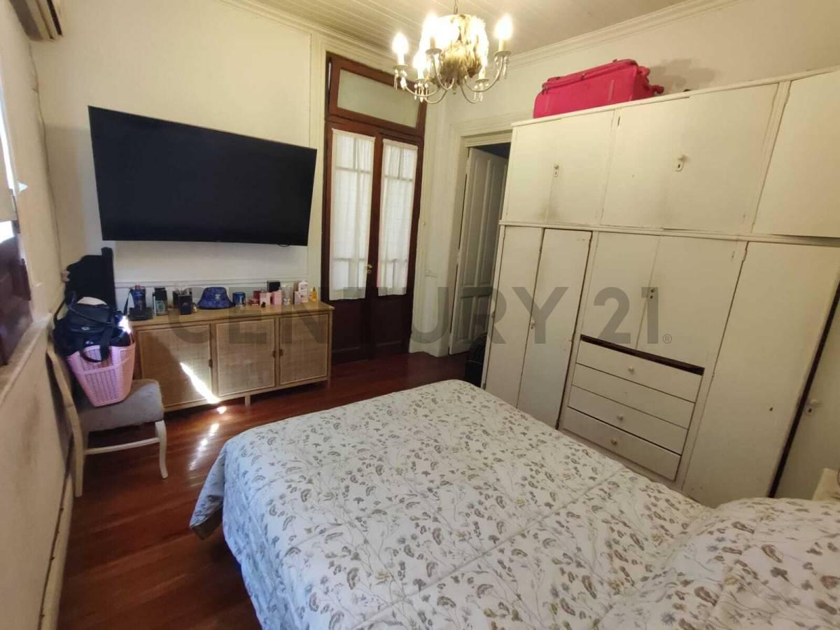 Foto de Casa de 4 ambientes en lote propio – Parque Chacabuco, imagen 5
