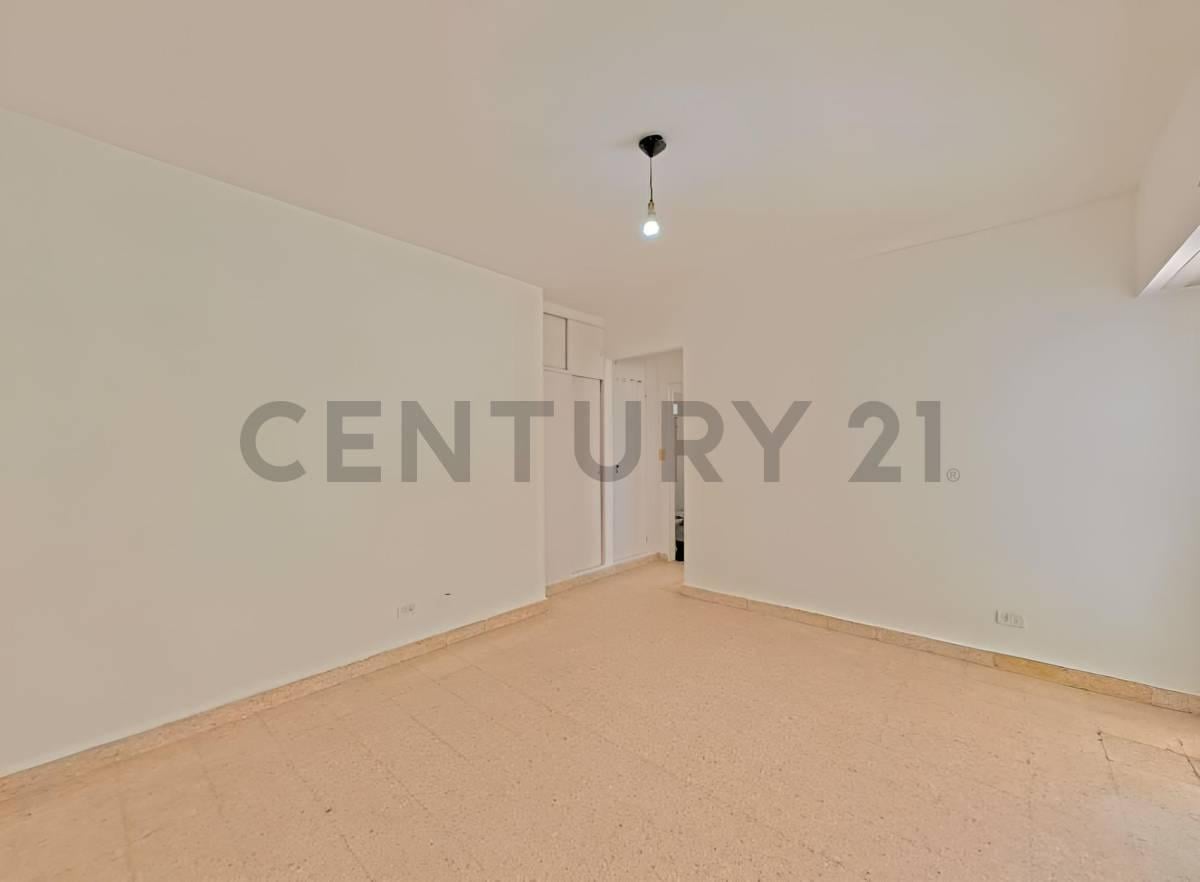 Foto de Venta Departamento de 2 ambientes en Villa Devoto, imagen 2